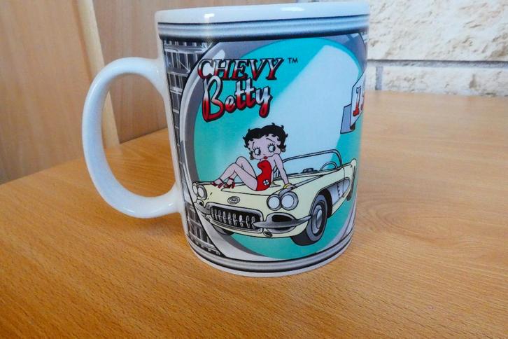 Betty Boop vintage Cherry Corvette mok uit 2001, Verzamelen, Beelden en Beeldjes, Nieuw, Mens, Ophalen of Verzenden