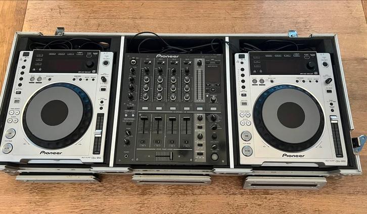 Pioneer CDJ-850 players met DJM-700 professional mixer, Muziek en Instrumenten, Dj-sets en Draaitafels, Gebruikt, Pioneer, Ophalen