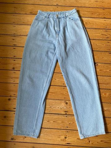 Nieuw. H&M. Maat 36. High Waist. Erg mooie jeans. beschikbaar voor biedingen