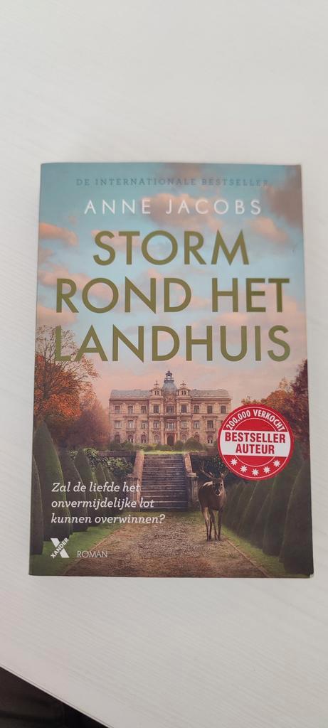 Anne Jacobs - Storm rond het landhuis, Boeken, Literatuur, Zo goed als nieuw, Ophalen of Verzenden