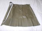 Jupe courte plissée kaki en similicuir, taille M., Kleding | Dames, Rokken, Overige kleuren, Boven de knie, Ophalen, Maat 38/40 (M)