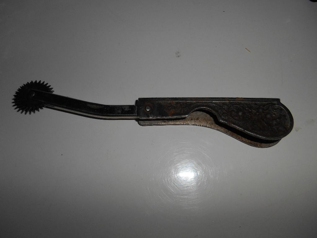 Vintage roulette de marquage en métal, Enlèvement ou Envoi