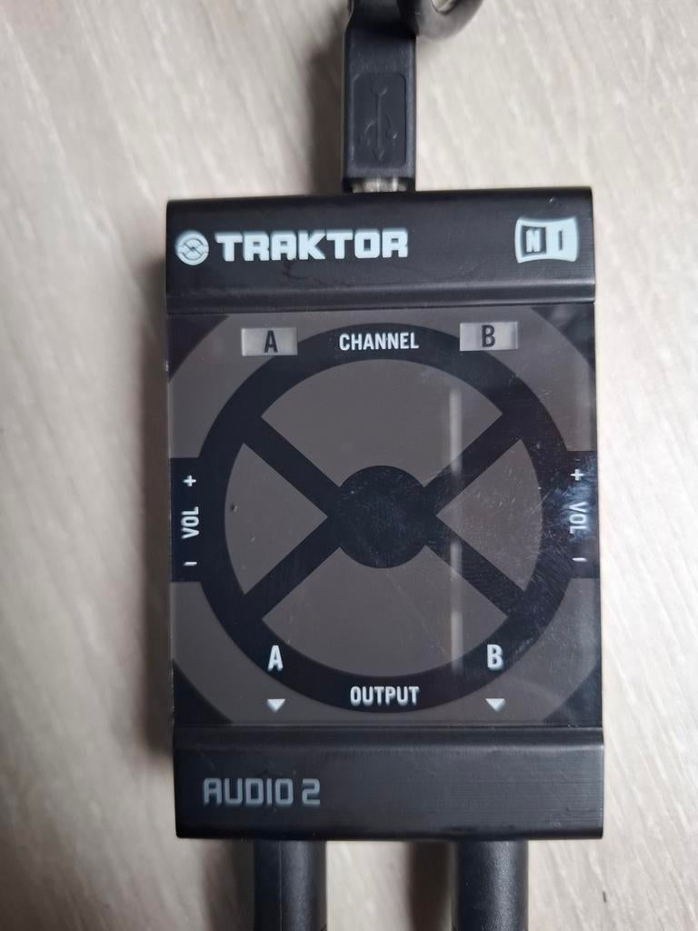 Native instrument Traktor audio 2 HW usb dj soundcart, Ophalen