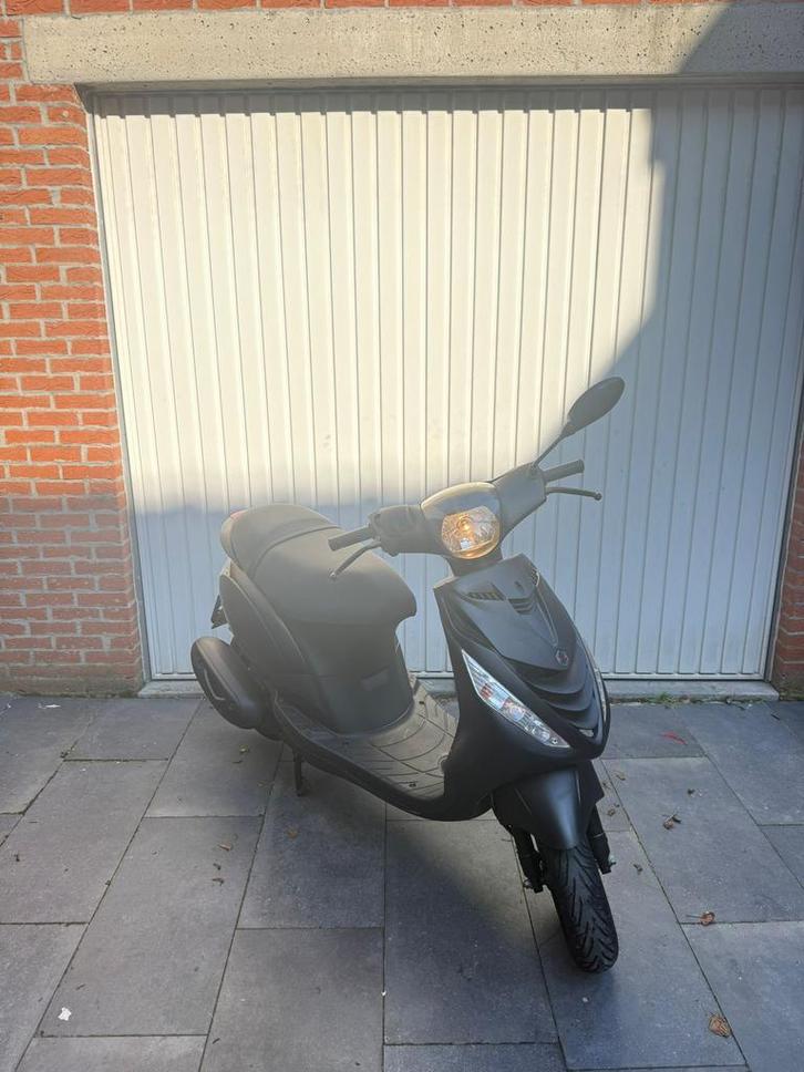 Piaggio Zip 50cc Classe A, Vélos & Vélomoteurs, Scooters | Piaggio, Comme neuf, Zip, Classe A (25 km/h), Essence, Enlèvement