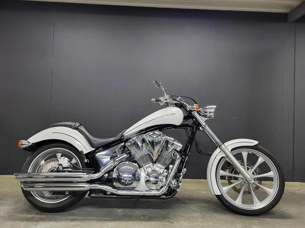 Honda VT 1300 CX Fury (année de construction 2012), Motos, Entreprise, Plus de 35 kW, 1300 cm³, Chopper
