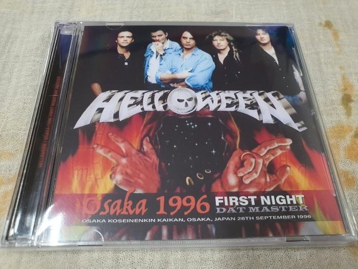 2 CD's - HELLOWEEN - Live in Osaka 1996, CD & DVD, CD | Hardrock & Metal, Neuf, dans son emballage, Envoi
