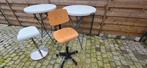2 bartafels en 2 barkrukken  Prima staat ---dringend weg---, Huis en Inrichting, Barkrukken, Ophalen, Zo goed als nieuw, In hoogte verstelbaar