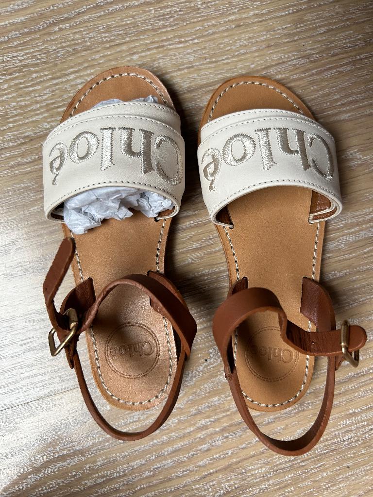 Chloé Nieuw sandaaltjes, Enfants & Bébés, Vêtements enfant | Chaussures & Chaussettes, Envoi, Neuf, Chloé
