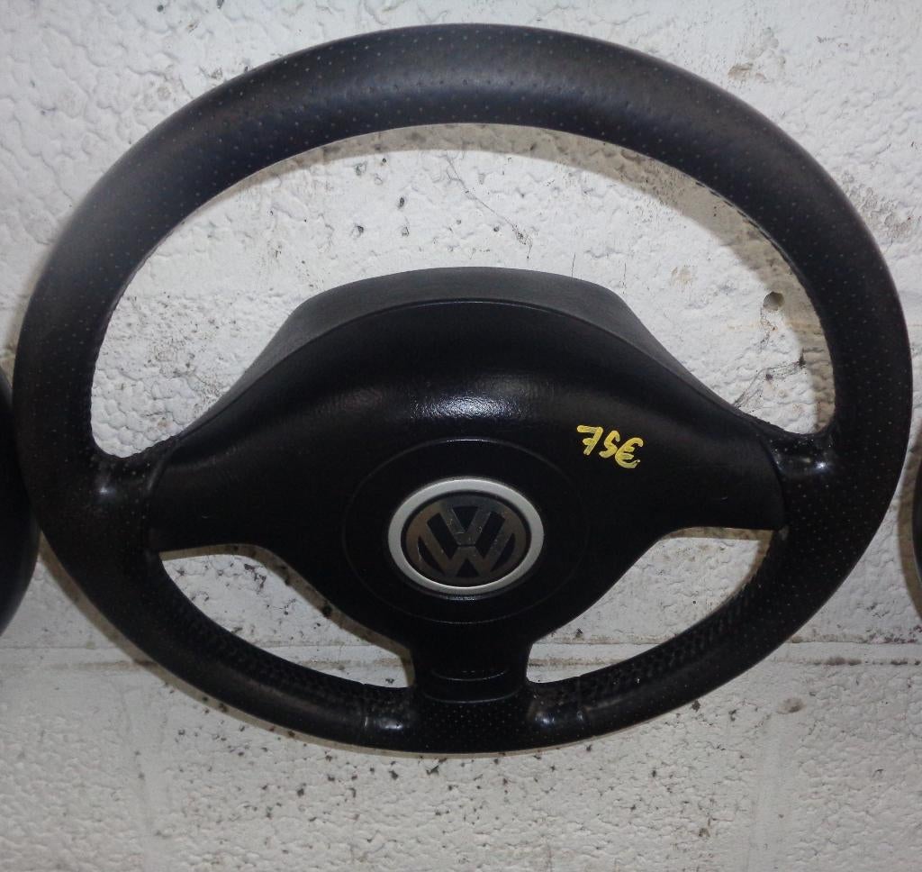 A vendre volant VW 3 branches, Autos : Pièces & Accessoires, Habitacle & Garnissage, Volkswagen, Utilisé, Enlèvement