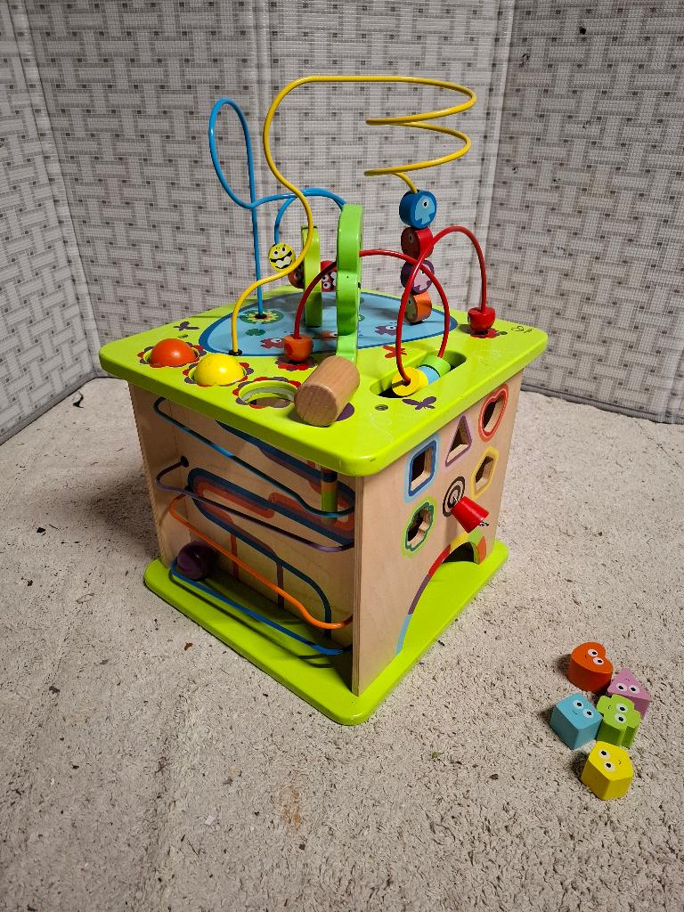 Hape Cube d''activités animaux de la ferme COMPLET, Kinderen en Baby's, Speelgoed | Houten speelgoed, Gebruikt, Overige typen