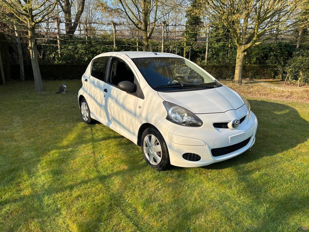 Toyota aygo 1.0 benzine, 5 deurs , 73.000 KM !!, Auto's, Voorwielaandrijving, Euro 5, 50 kW, Zwart