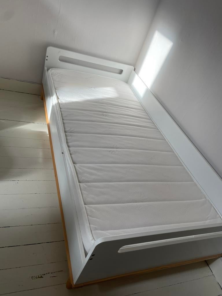 Kinderbed met lattenbodem en matras La redoute, Ophalen, Gebruikt, Eenpersoons, Overige maten