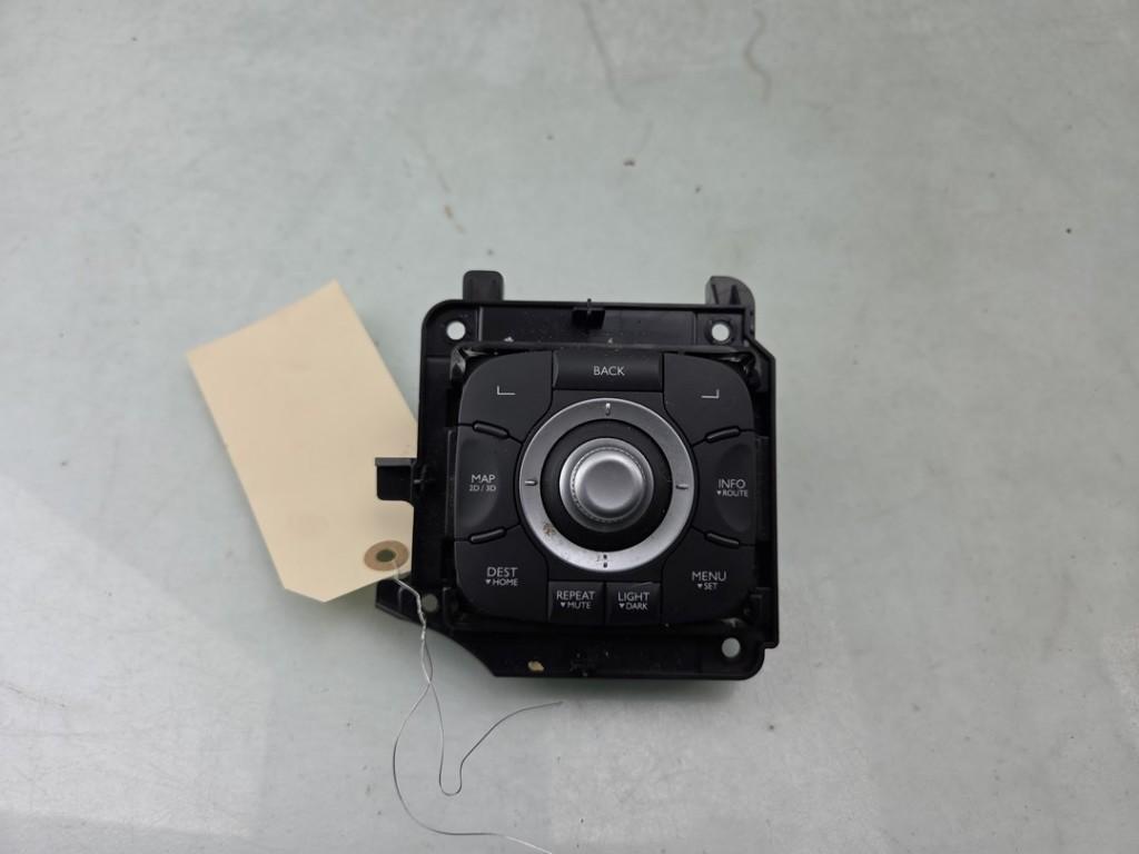 PANNEAU DE COMMANDE RADIO Renault Megane III Grandtour (KZ), Renault, Utilisé, Peter-Huppertz-Straße 5
51063  Köln, DE, Dialog.deutschland@renault.de