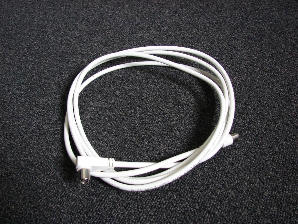 COAX kabel 2.5m, Ophalen of Verzenden, Zo goed als nieuw, 2 tot 5 meter, Coaxiale kabel