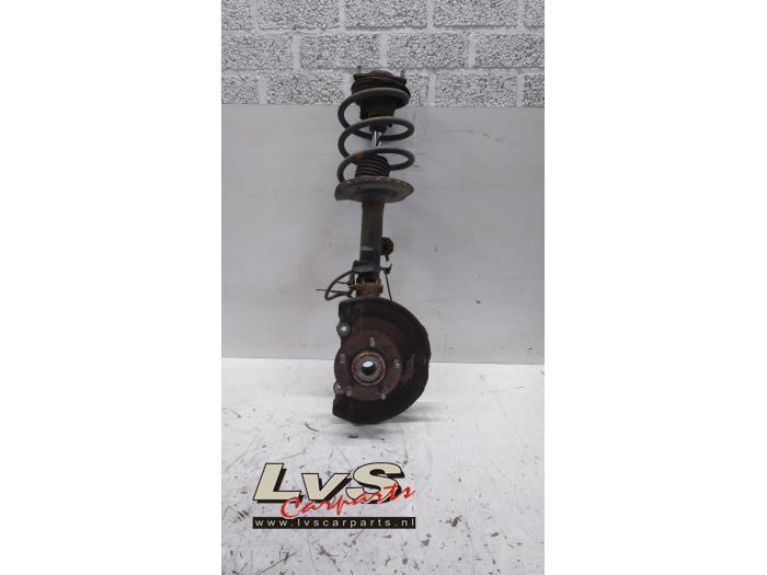 Schokdemperpoot links-voor van een Mitsubishi Outlander, Gebruikt, -, -, Ophalen of Verzenden