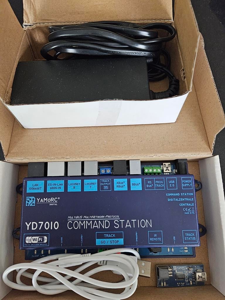 YaMoRC YD7010 digitale centrale met voeding, Ophalen of Verzenden