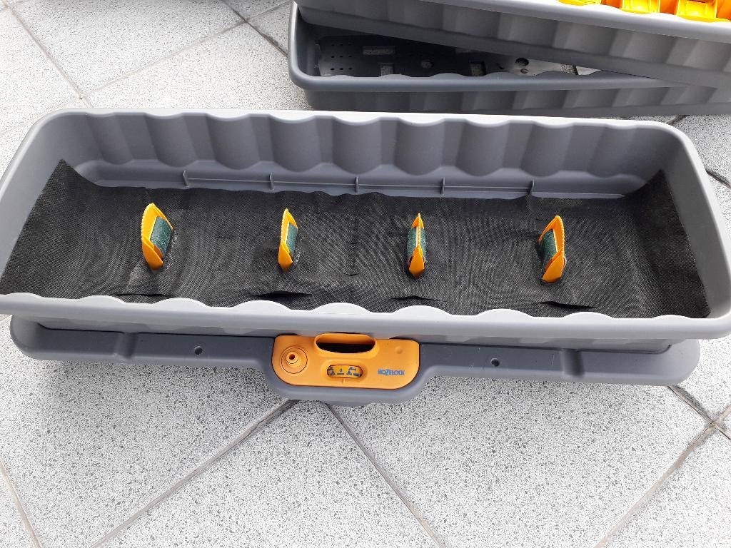 Hozelock kweekbak of bloembak 15 Euro per stuk, Tuin en Terras, Ophalen, Kunststof, Gebruikt, 100 cm of meer