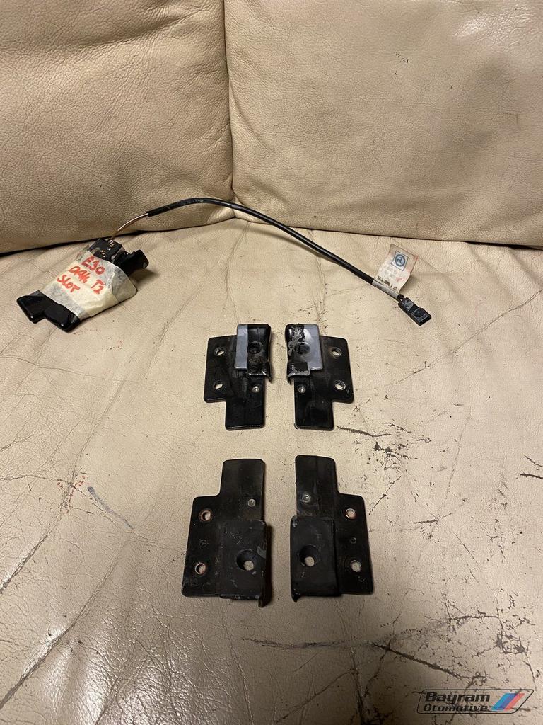 Bmw E30 cabrio grondplaat dak bevestiging 3-serie 1942963, Auto-onderdelen, Dashboard en Schakelaars, BMW, Gebruikt, Ophalen of Verzenden