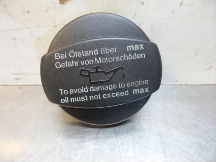 Bouchon d'huile d'un Mercedes CLK (CLK 97-), Autos : Pièces & Accessoires, Moteurs & Accessoires, Mercedes-Benz, Utilisé, 3 mois de garantie