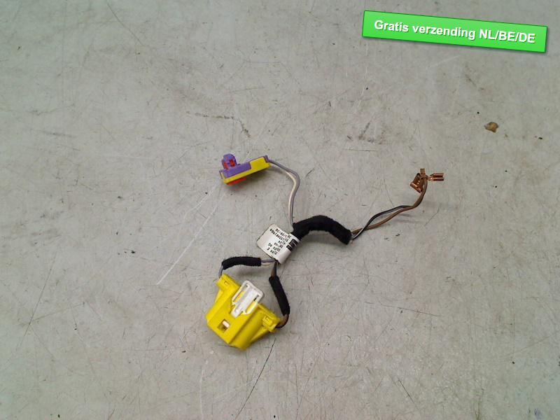 AIRBAG VOLANT aansluitkabel Tiguan (5N1 / 2) (3C8971584E), Autos : Pièces & Accessoires, Utilisé, De Bloemendaal 21 21
5221 EB  'S HERTOGENBOSCH, NL