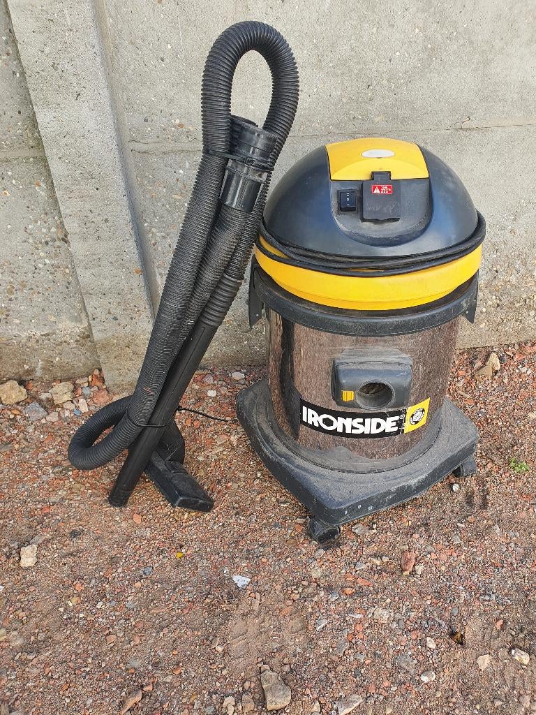 Ironside stofzuiger nat&droog, Ophalen, Zo goed als nieuw