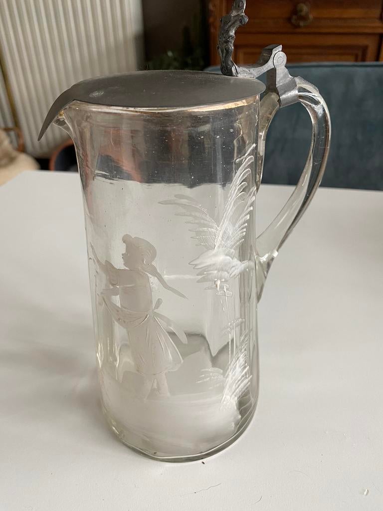 Waterkan Mary Gregory, Ophalen