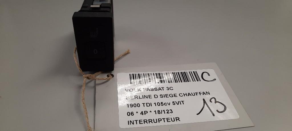 SCHAKELAAR Volkswagen Passat (3C2) (3B0963564D), Auto-onderdelen, Dashboard en Schakelaars, Volkswagen, Gebruikt