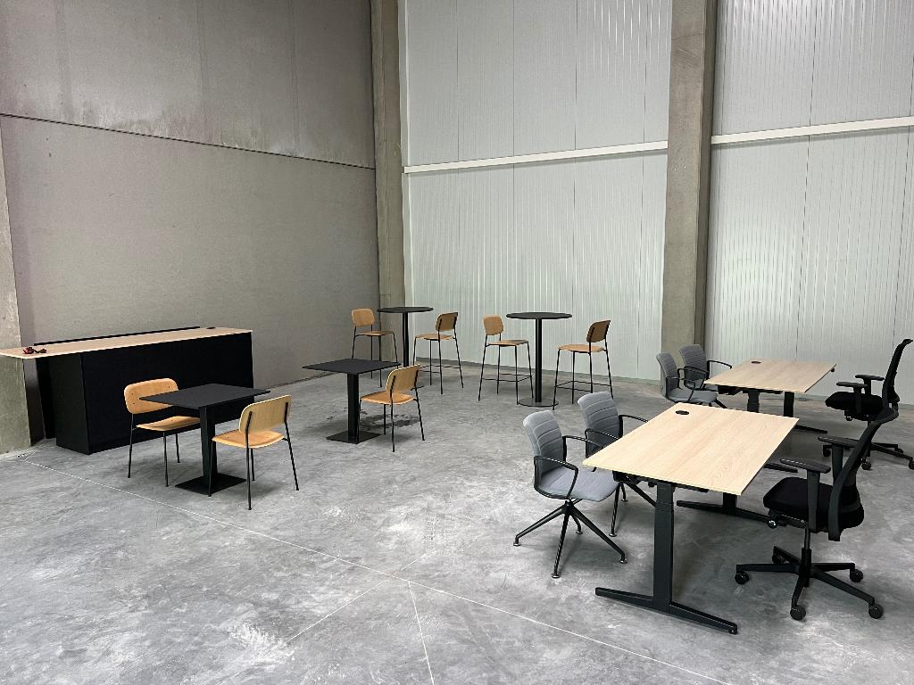 kantoor meubilair diverse stukken ( 2025 NIEUWSTAAT ), Receptie of Entree, Ophalen, Gebruikt, Inrichting