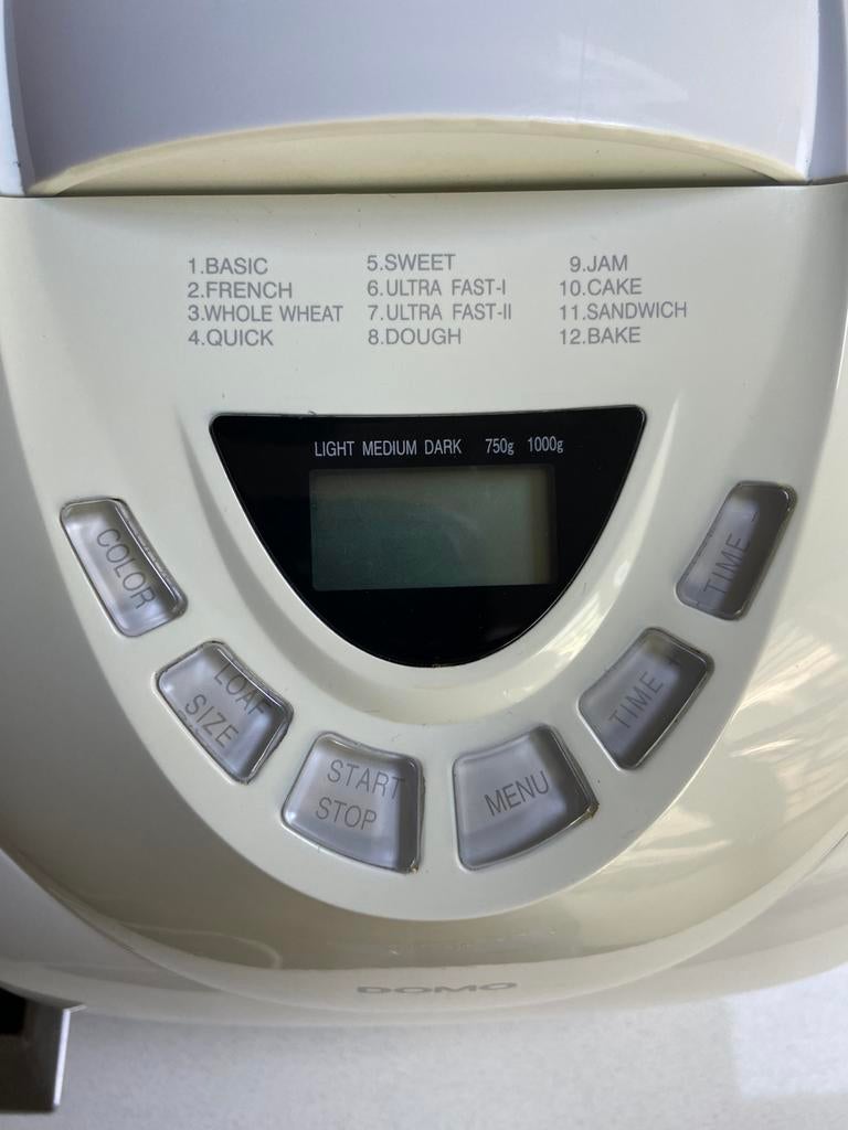 Broodbakmachine DOMO, Elektronische apparatuur, 800 tot 1200 gram deeg, Ophalen, Gebruikt, Kijkvenster