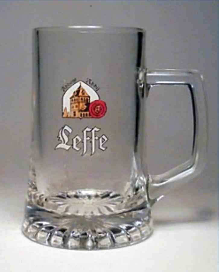 Recherche chope Leffe en verre, Collections, Marques de bière, Comme neuf, Chope(s), Leffe, Enlèvement