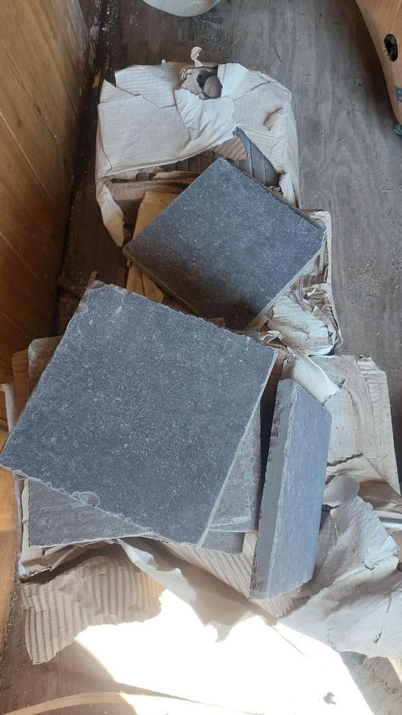 2,4 m2 rest imitatie blauw steen 20cm x 20 cm, Ophalen