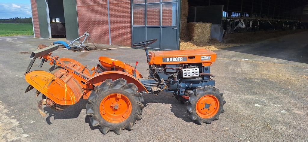 Kubota 6000 met frees en pistesleep., Ophalen of Verzenden