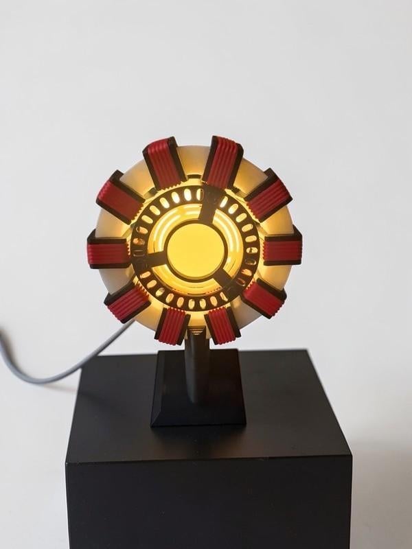 arc reactor light iron man, Ophalen of Verzenden, Zo goed als nieuw, Film, Beeldje, Replica of Model