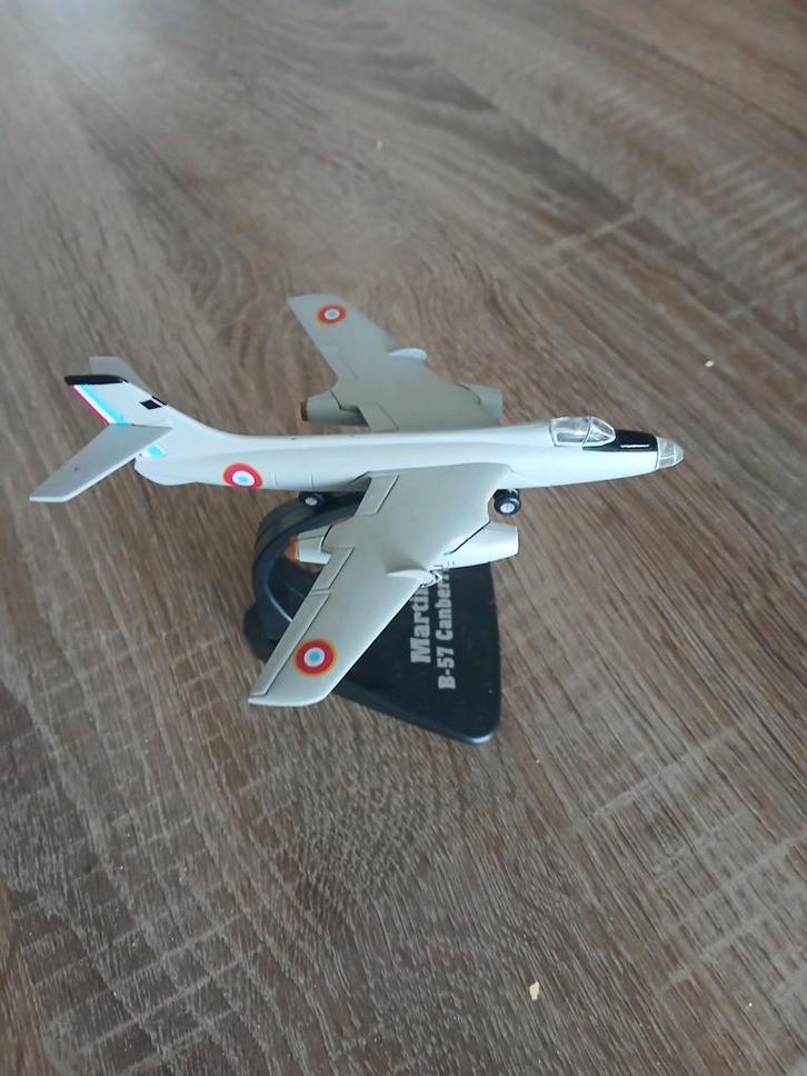 Miniatuurmidel bommenwerper sud-aviation vautour, Verzamelen, Luchtvaart en Vliegtuigspotten, Schaalmodel, Ophalen