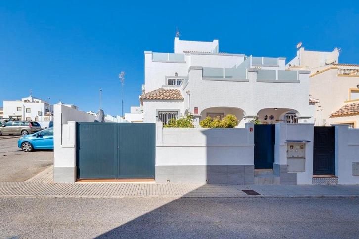 Maison d'angle en duplex rénovée à Playa Flamenca, Immo, Étranger, Espagne, Maison d'habitation, Autres
