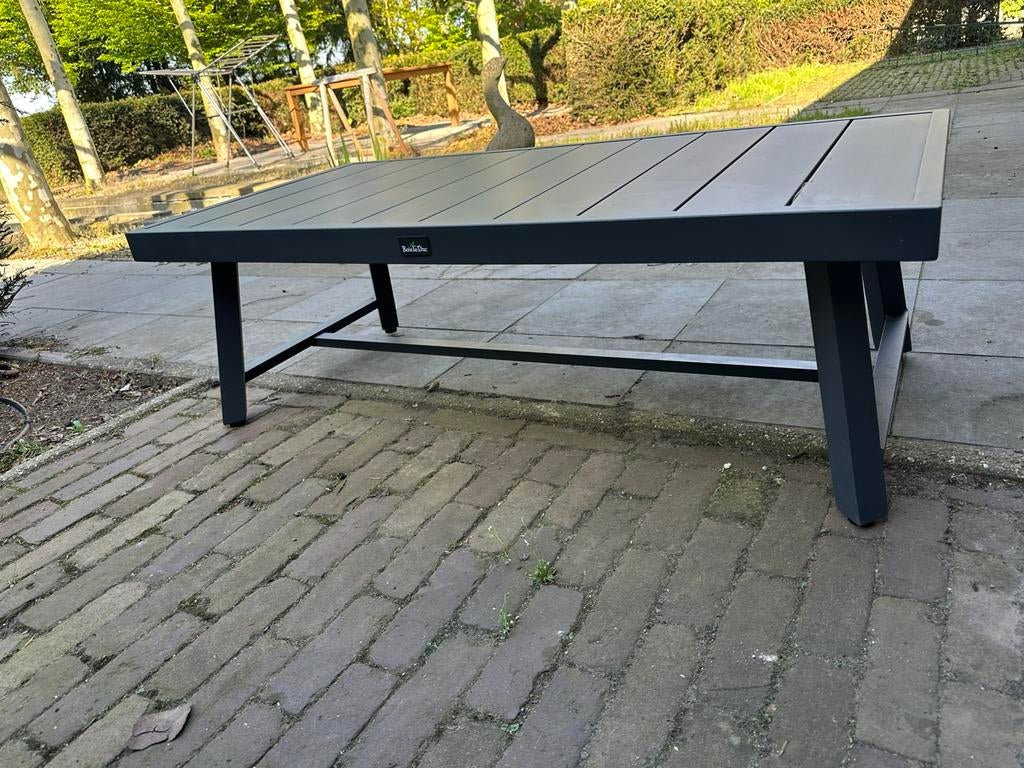 Tuintafel, Ophalen, Zo goed als nieuw