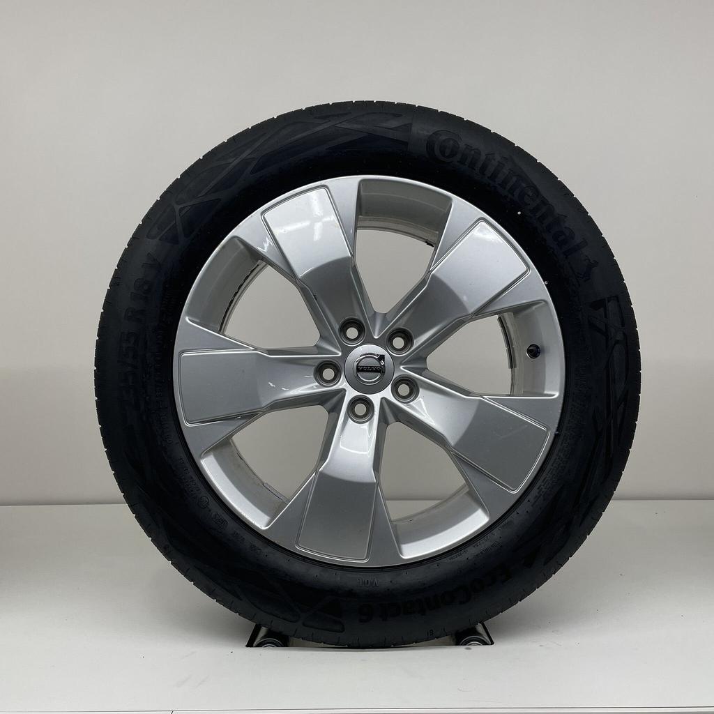 Volvo XC40 - 18 inch - zomerbanden, 18 inch, Gebruikt, Banden en Velgen, Ophalen of Verzenden