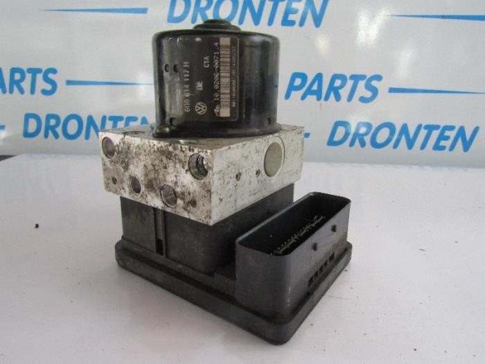 Pompe ABS d'un Volkswagen Polo, Autos : Pièces & Accessoires, Électronique & Câbles, Volkswagen, Utilisé, 3 mois de garantie, Enlèvement ou Envoi