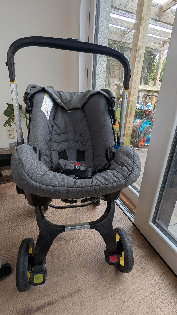 Doona autostoel, isofix en accessoires met gratis voetenzak, Enfants & Bébés, Sièges auto, Utilisé, Autres marques, 0 à 13 kg