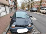 Renault twingo année 98 à vendre en état (pour piece), Auto's, Renault, Twingo, Blauw, Particulier, Te koop