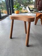 Vintage kidney vorm laag krukje bijzettafeltje hout, Huis en Inrichting, Ophalen of Verzenden, Gebruikt