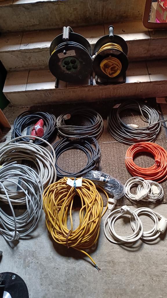 verlengkabels en snoeren en allerlei andere kabelsvanaf 1 eu, Doe-het-zelf en Bouw, Elektriciteit en Kabels, Gebruikt, Schakelaar