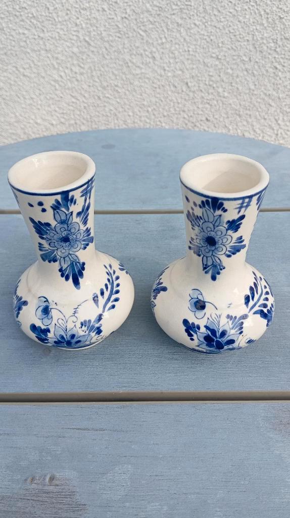 2 kleine vazen van Delft Deco hand painted Holland, Antiek en Kunst, Antiek | Keramiek en Aardewerk, Ophalen of Verzenden