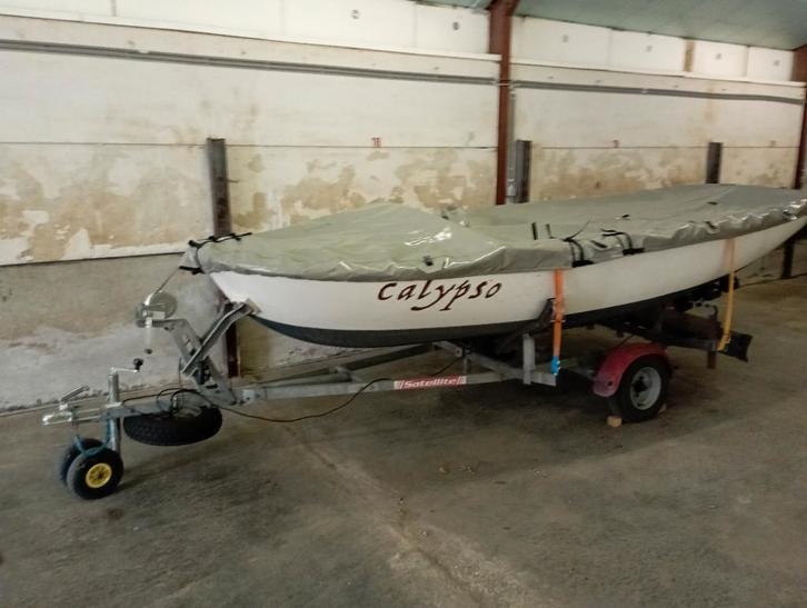 CARAVELLE rubberboot van polyester 5m, Watersport en Boten, Open zeilboten, Polyester, Elektrisch, Ophalen