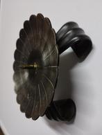 Een oude antieke kandelaar voor 1 kaars in te steken kleur z, Ophalen