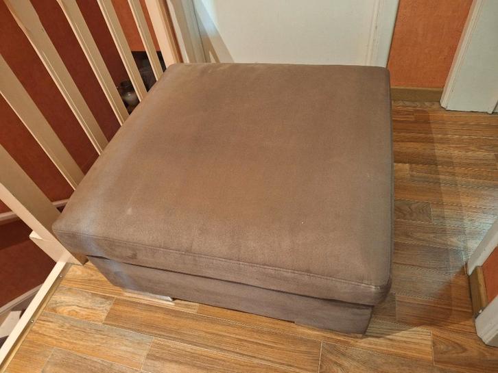 HOCKER POEF ZO GOED ALS NIEUW, Huis en Inrichting, Zetels | Voetbanken en poefs, Zo goed als nieuw, 75 tot 100 cm, 75 tot 100 cm