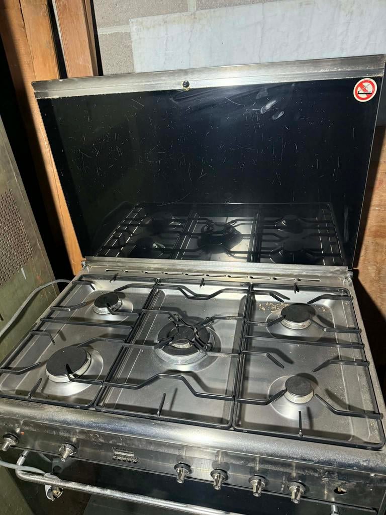 Cuisine smeg, Enlèvement