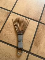 Afrikaanse kam, Enlèvement