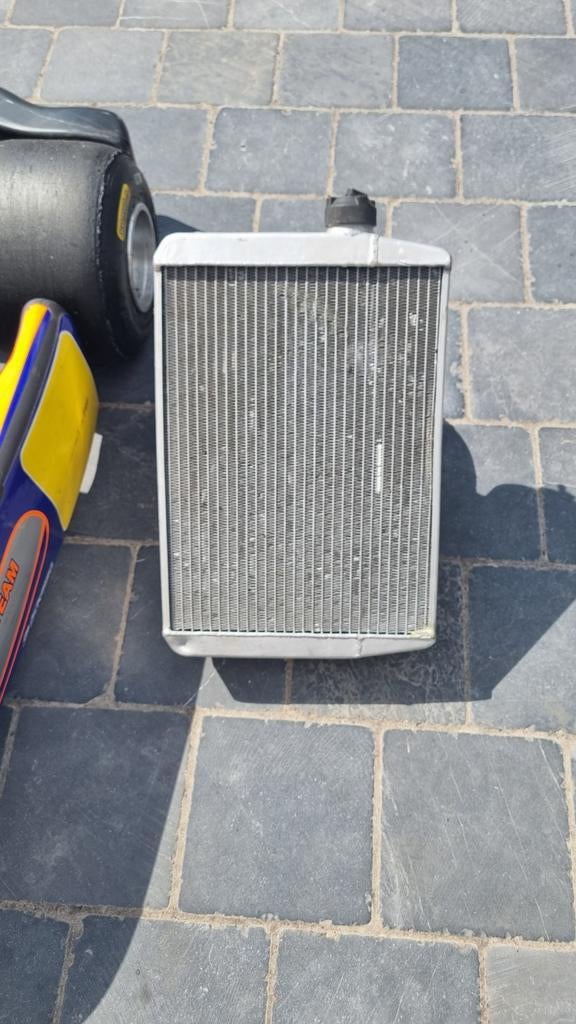 Radiateur New-line (big), Sports & Fitness, Karting, Enlèvement
