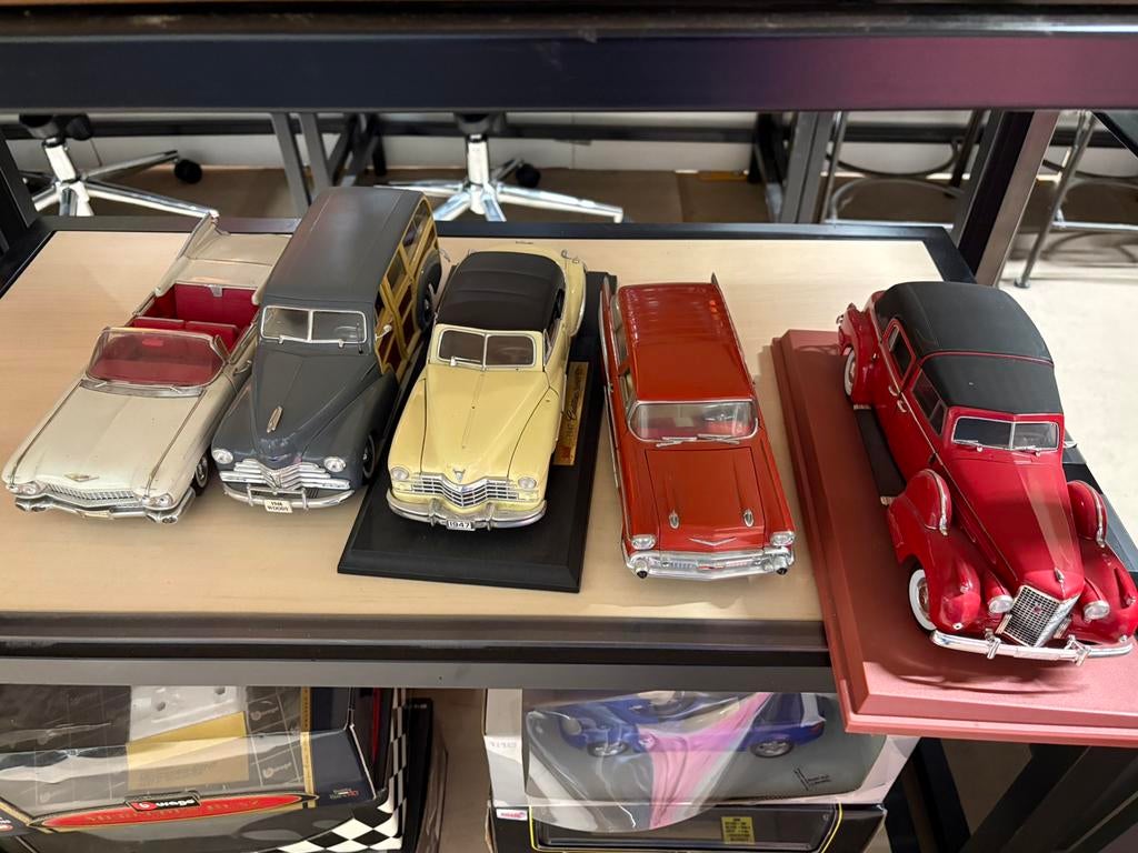 Miniatuur auto’s 1/18, Ophalen, Zo goed als nieuw, Auto